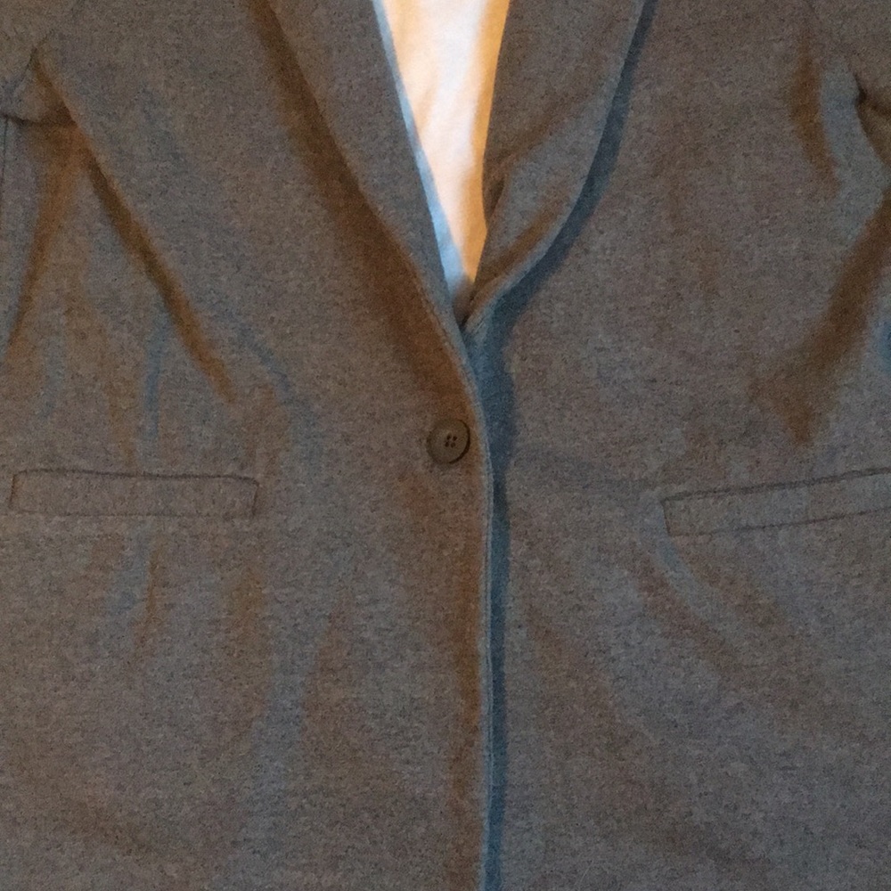 Classic, Casual, Heather Gray Blazer. Size Small. - Picture 2 of 6